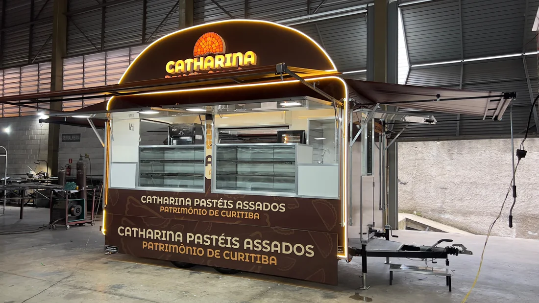 Trailer comercial personalizado da Trailers Hobby